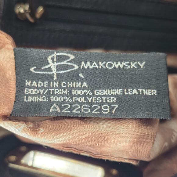 B. MAKOWSKY WOMEN’S BLACK LEATHER CROSSBODY BUCKET HOBO PURSE — STYLE A226297 - Picture 5 of 16